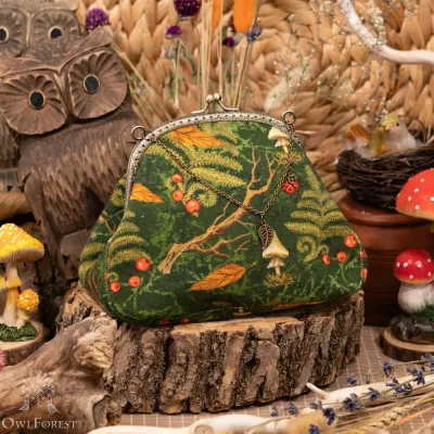 Клатч на фермуаре «Лесная мелочь»